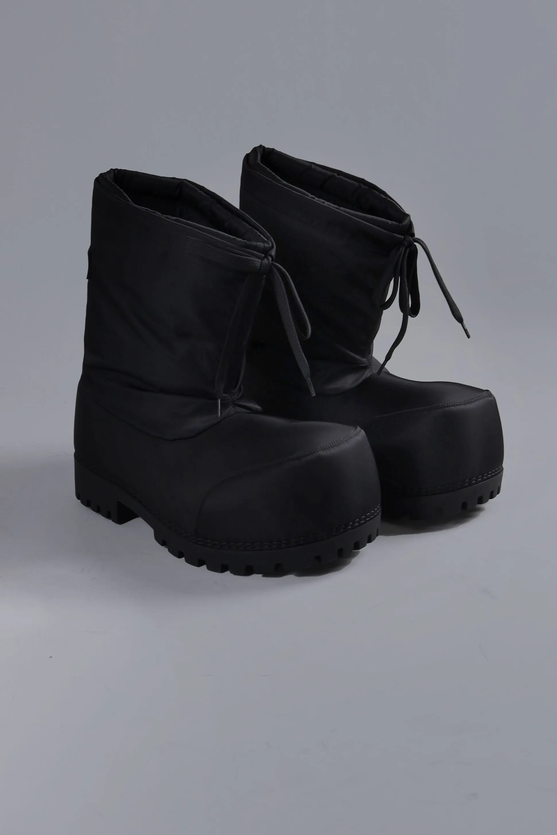 Alaska Low Black