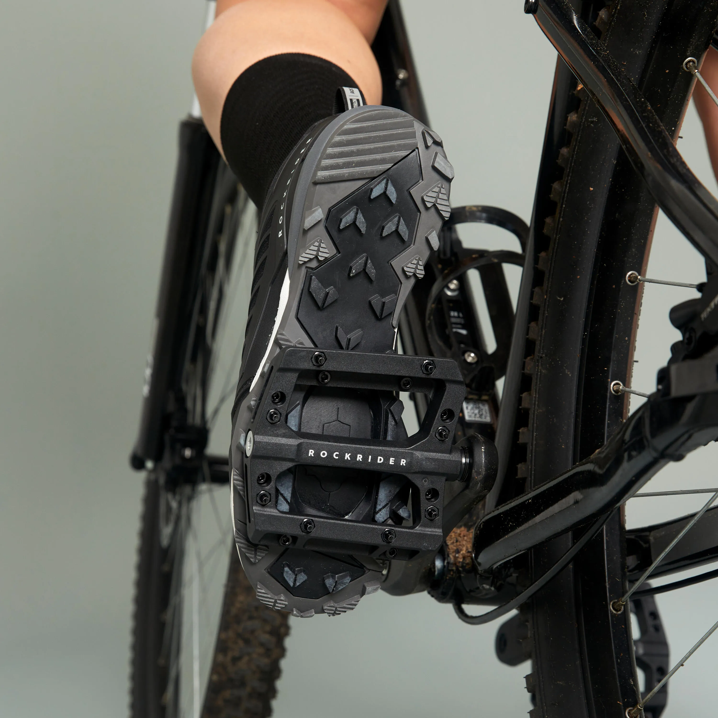 Flat pedals MTB 700 plastic ROCKRIDER, black