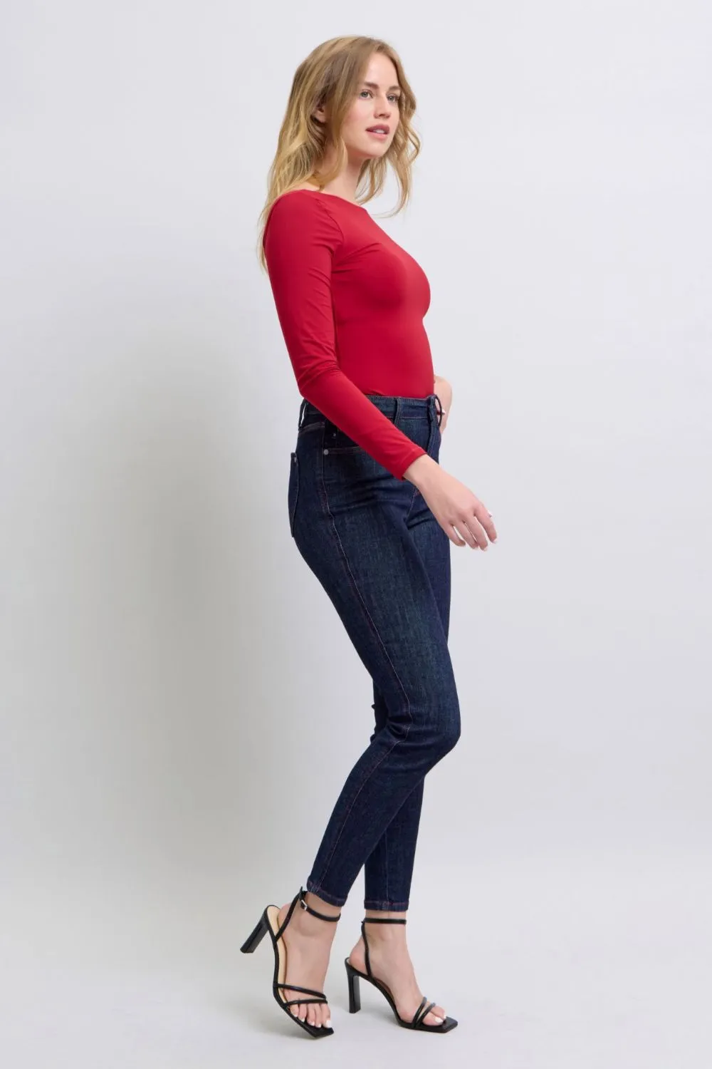 Judy Blue Heart Shaped Back Pockets Skinny Jeans in Dark Wash