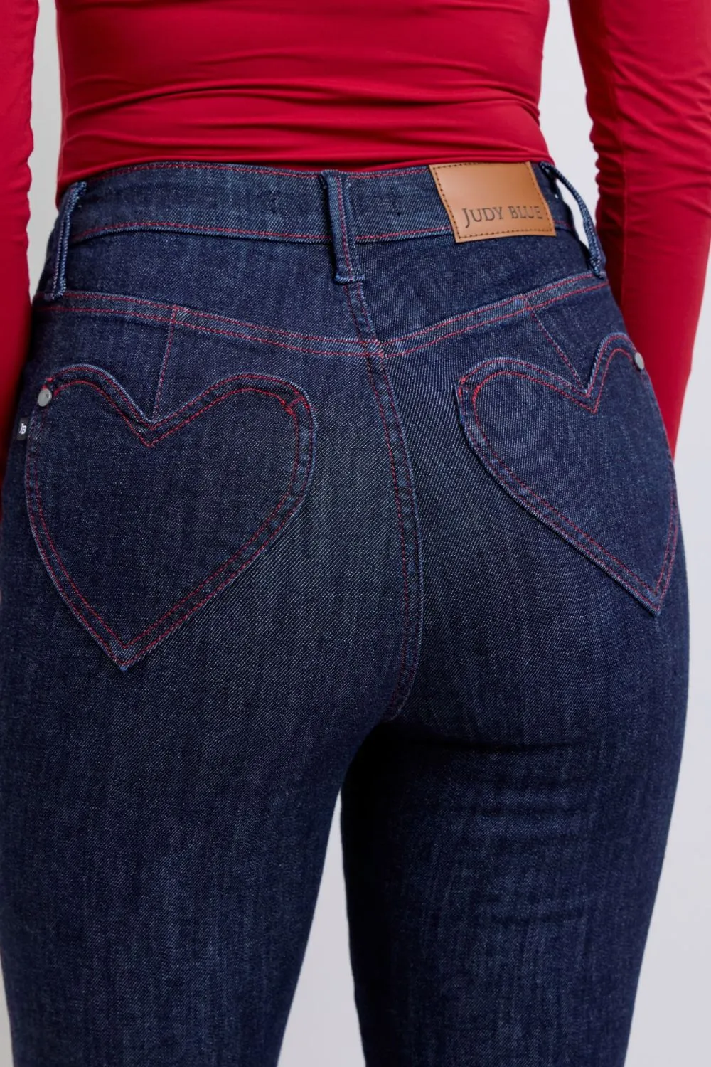Judy Blue Heart Shaped Back Pockets Skinny Jeans in Dark Wash